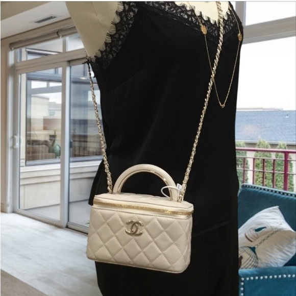 CHANEL VANITY CROSSBODY CASE - Picture 6 of 6